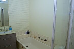 Yarra Glen Racecourse Apartments