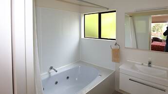 Bk's Counties Motor Lodge