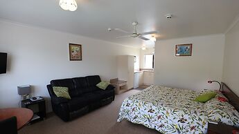 Bk's Counties Motor Lodge