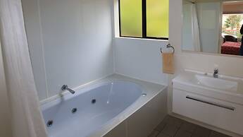 Bk's Counties Motor Lodge