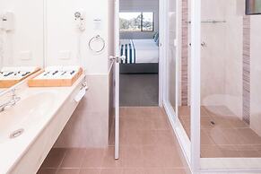 Mollymook Seascape Motel & Apartments