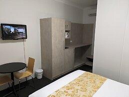 Country Lodge Motor Inn