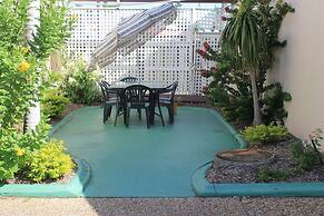 Glenmore Palms Motel