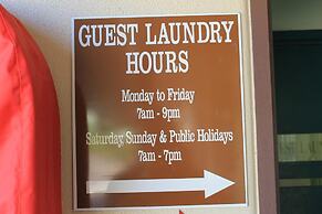 Glenmore Palms Motel