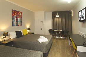 Glenmore Palms Motel