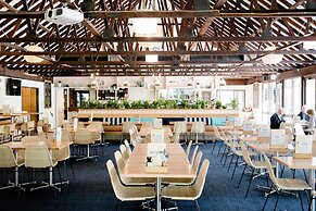 Avoca Beach Hotel