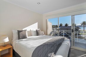Crowsnest Apartments