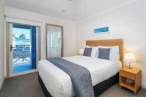 Crowsnest Apartments