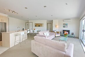 Crowsnest Apartments