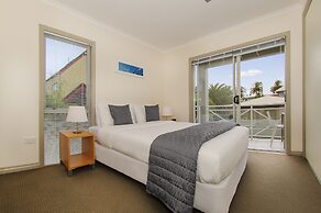 Crowsnest Apartments