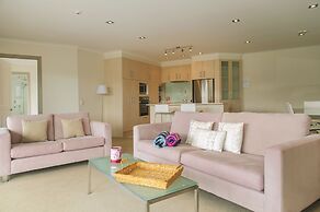 Crowsnest Apartments