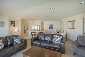 Crowsnest Apartments