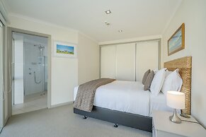 Crowsnest Apartments