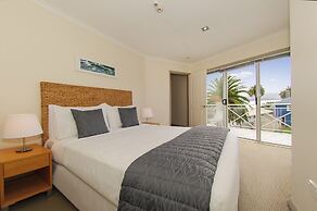 Crowsnest Apartments