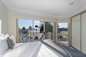 Crowsnest Apartments