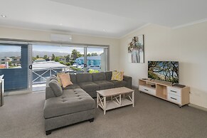 Crowsnest Apartments