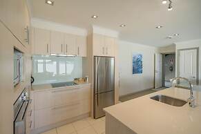 Crowsnest Apartments