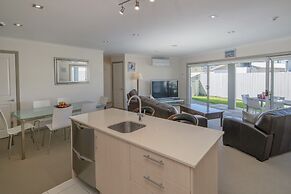 Crowsnest Apartments