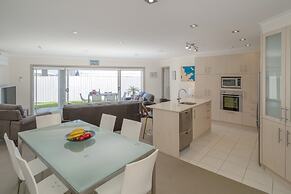 Crowsnest Apartments