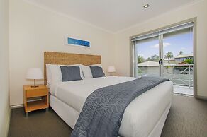 Crowsnest Apartments