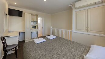 Coachman Hotel Motel