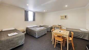 Coachman Hotel Motel