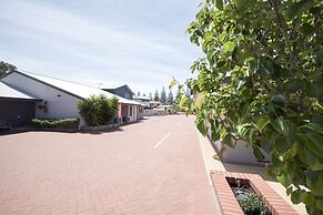 Archipelago Apartments