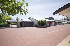 Archipelago Apartments