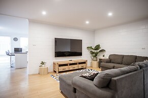 Archipelago Apartments