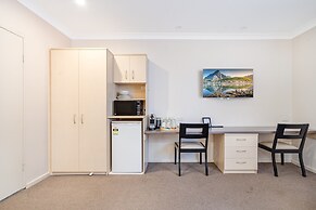 Cosmo Motel Adamstown