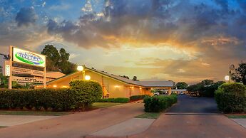 Riverland Motor Inn & River's Restaurant