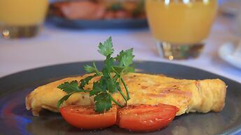 Riverland Motor Inn & River's Restaurant