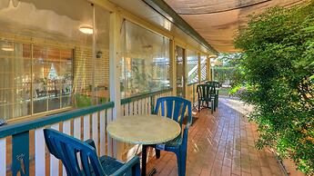 Riverland Motor Inn & River's Restaurant