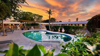 Riverland Motor Inn & River's Restaurant