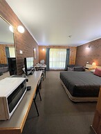 Country Roads Motor Inn Narrandera