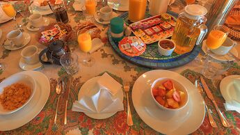 Maleny Tropical Retreat Balinese B&B