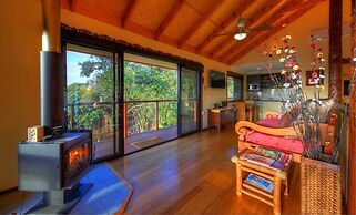 Maleny Tropical Retreat Balinese B&B