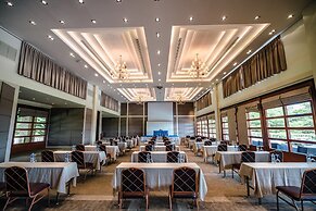 Mountain Creek Golf Resort & Residences