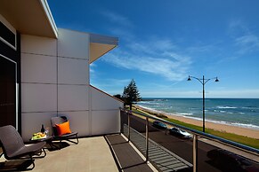 Penguin Waterfront Escape