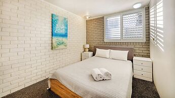 Merrima Court Holidays