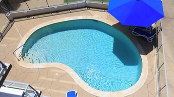 Merrima Court Holidays