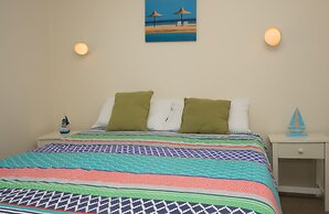 Merrima Court Holidays