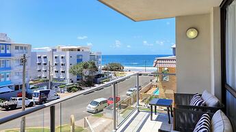 Merrima Court Holidays