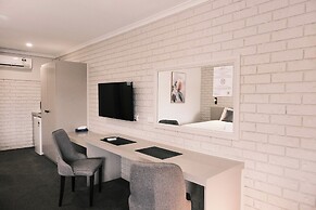 Woomargama Village Hotel Motel