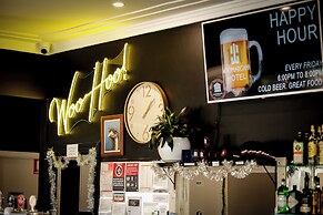 Woomargama Village Hotel Motel