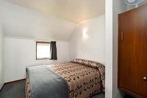 Centennial Court Hotel