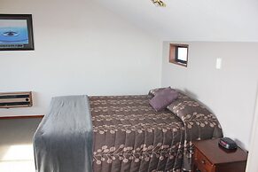 Centennial Court Hotel