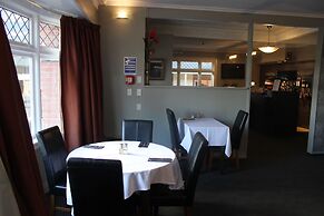 Centennial Court Hotel