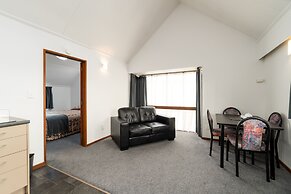 Centennial Court Hotel