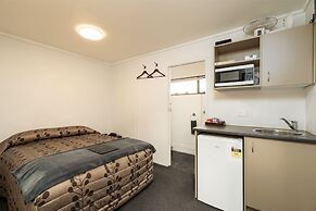 Centennial Court Hotel